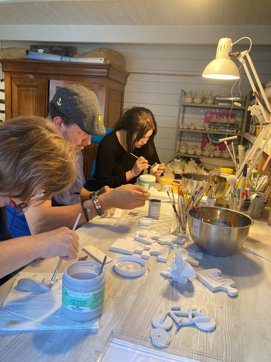 2 hours Ceramics workshop for one.